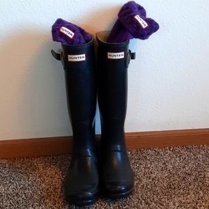 Tall Black Hunter Boots w/Tall Socks, size 7